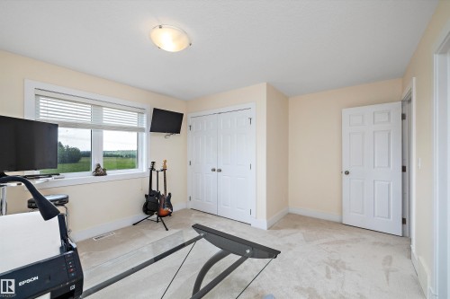 1644 Hector Road, Edmonton, AB - Indoor