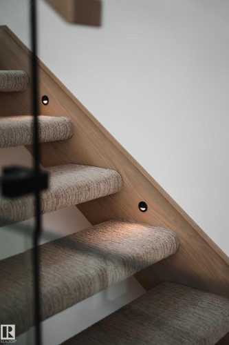 5605 Cautley Cove Cove, Edmonton, AB - Indoor Photo Showing Bedroom