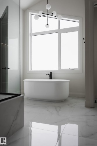 5605 Cautley Cove Cove, Edmonton, AB - Indoor Photo Showing Bathroom