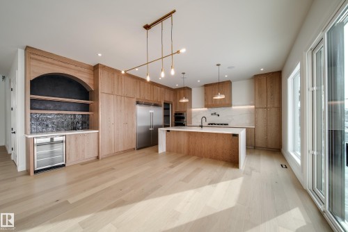 5605 Cautley Cove Cove, Edmonton, AB - Indoor Photo Showing Kitchen