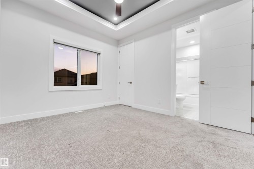 1935 19 Avenue, Edmonton, AB - Indoor Photo Showing Other Room