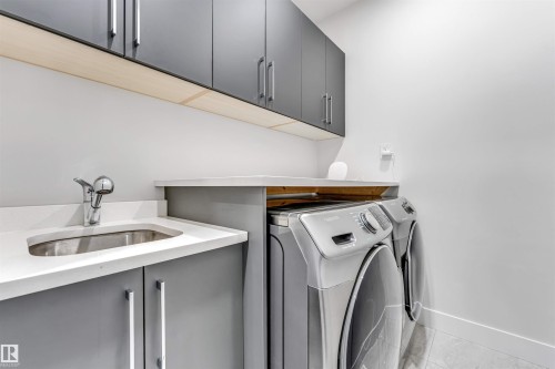 1935 19 Avenue, Edmonton, AB - Indoor Photo Showing Laundry Room