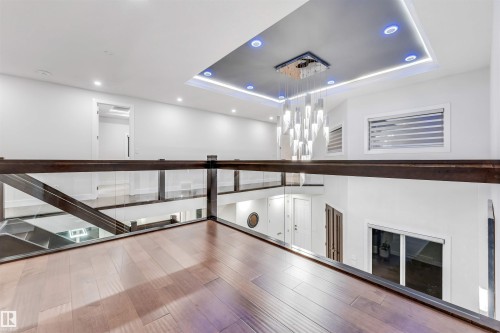 1935 19 Avenue, Edmonton, AB - Indoor Photo Showing Other Room