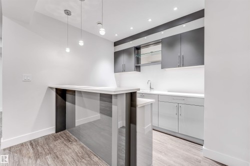 1935 19 Avenue, Edmonton, AB - Indoor