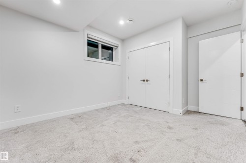 1935 19 Avenue, Edmonton, AB - Indoor Photo Showing Other Room