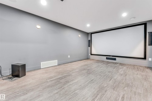 1935 19 Avenue, Edmonton, AB - Indoor Photo Showing Other Room