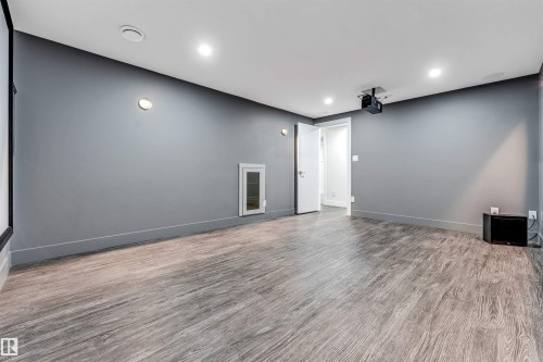 1935 19 Avenue, Edmonton, AB - Indoor Photo Showing Other Room