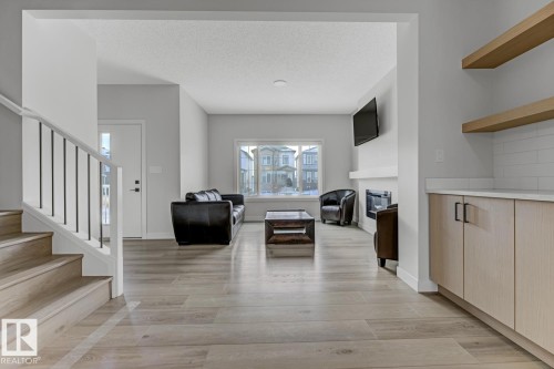 6636 46 Avenue, Beaumont, AB - Indoor Photo Showing Other Room