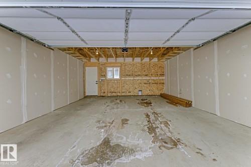 6636 46 Avenue, Beaumont, AB - Indoor Photo Showing Garage