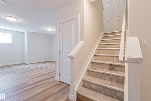 12044 79 Street, Edmonton, AB - Indoor Photo Showing Other Room