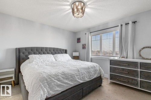 34 4835 Wright Drive, Edmonton, AB - Indoor Photo Showing Bedroom