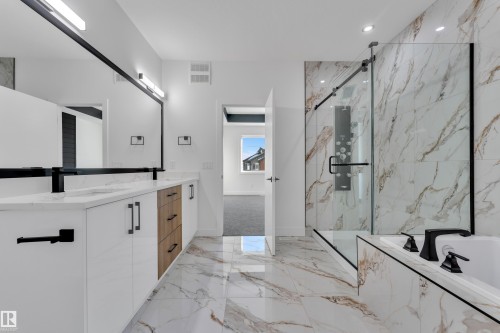 745 Astoria Way, Devon, AB - Indoor Photo Showing Bathroom