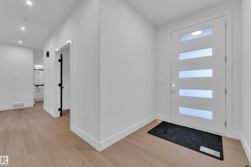 745 Astoria Way, Devon, AB - Indoor Photo Showing Other Room