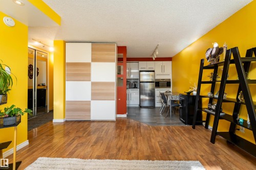 604 9028 Jasper Avenue Nw, Edmonton, AB - Indoor