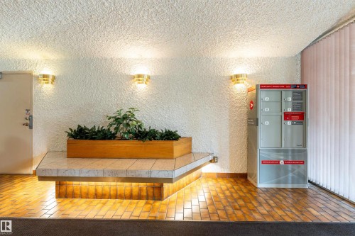 604 9028 Jasper Avenue Nw, Edmonton, AB - Indoor Photo Showing Other Room