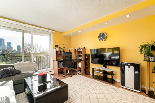 604 9028 Jasper Avenue Nw, Edmonton, AB - Indoor Photo Showing Living Room