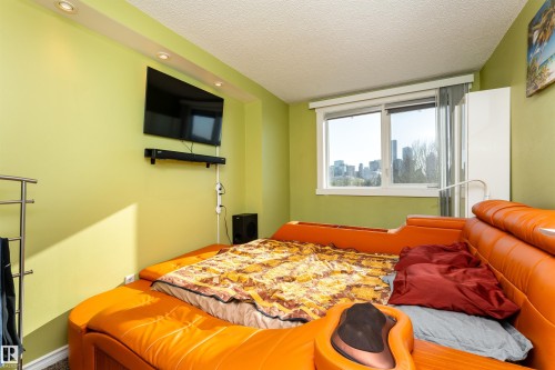 604 9028 Jasper Avenue Nw, Edmonton, AB - Indoor Photo Showing Bedroom