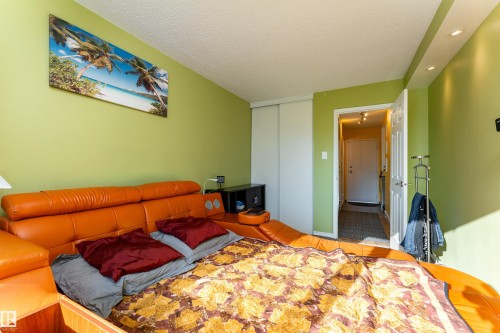 604 9028 Jasper Avenue Nw, Edmonton, AB - Indoor Photo Showing Bedroom