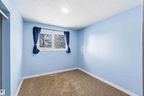 37 Devonian, Devon, AB - Indoor Photo Showing Other Room