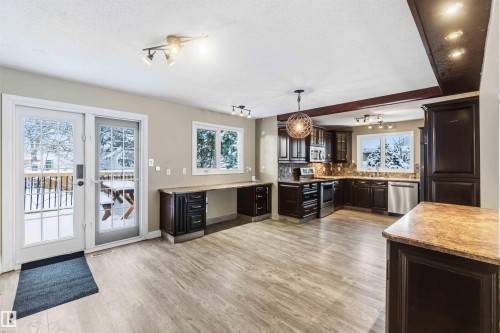 37 Devonian, Devon, AB - Indoor