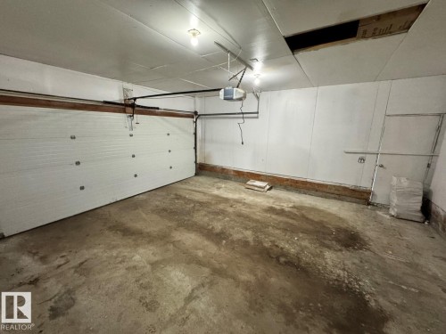 18404 66 Avenue, Edmonton, AB - Indoor Photo Showing Garage
