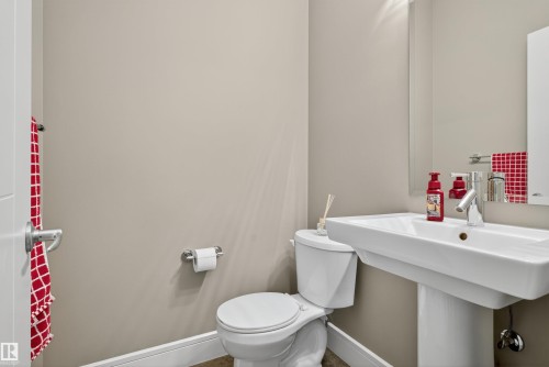 1772 33B Street, Edmonton, AB - Indoor Photo Showing Bathroom