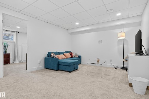 1772 33B Street, Edmonton, AB - Indoor