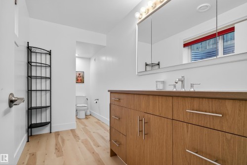 1772 33B Street, Edmonton, AB - Indoor