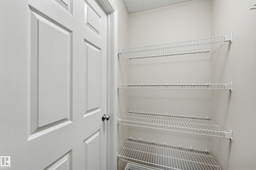 3528 Claxton Crescent, Edmonton, AB - Indoor With Storage