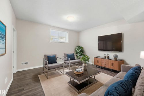 3528 Claxton Crescent, Edmonton, AB - Indoor Photo Showing Living Room