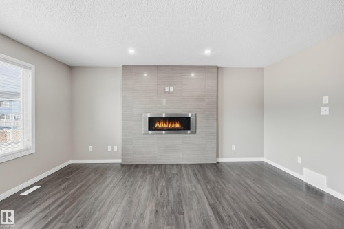 3528 Claxton Crescent, Edmonton, AB - Indoor With Fireplace