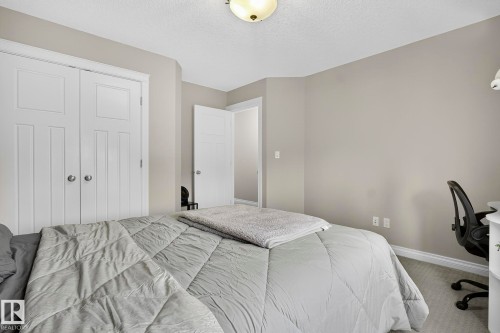 618 Adams Way, Edmonton, AB - Indoor Photo Showing Bedroom
