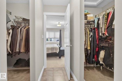 618 Adams Way, Edmonton, AB - Indoor With Storage