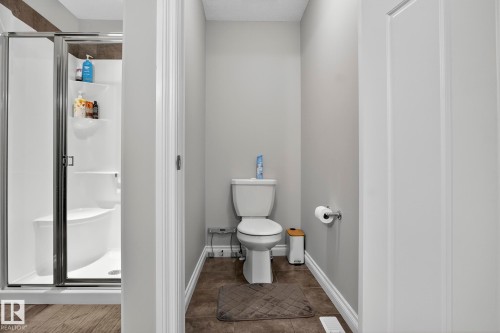 618 Adams Way, Edmonton, AB - Indoor Photo Showing Bathroom