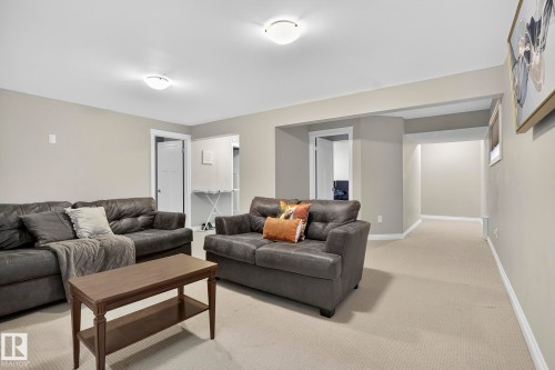 618 Adams Way, Edmonton, AB - Indoor Photo Showing Living Room