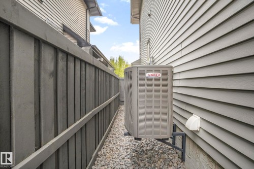 618 Adams Way, Edmonton, AB - Outdoor With Exterior