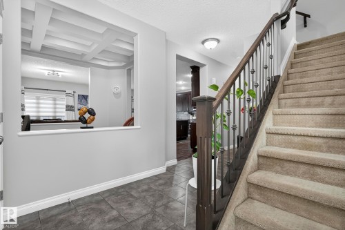 618 Adams Way, Edmonton, AB - Indoor Photo Showing Other Room