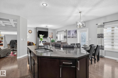 618 Adams Way, Edmonton, AB - Indoor