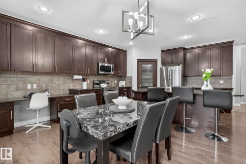 618 Adams Way, Edmonton, AB - Indoor Photo Showing Dining Room
