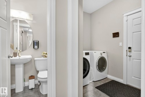 618 Adams Way, Edmonton, AB - Indoor Photo Showing Laundry Room