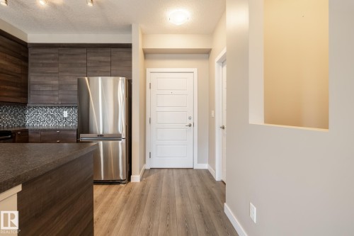 203 2590 Anderson Way, Edmonton, AB - Indoor Photo Showing Kitchen