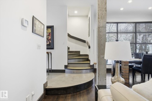 9012 98 Street, Edmonton, AB - Indoor Photo Showing Other Room