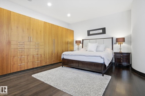 9012 98 Street, Edmonton, AB - Indoor Photo Showing Bedroom