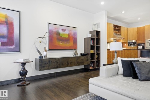 9012 98 Street, Edmonton, AB - Indoor