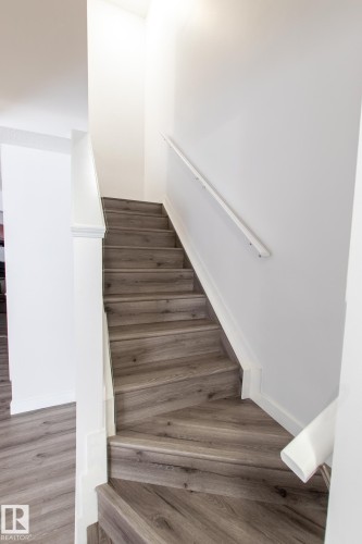 5612 202 Street, Edmonton, AB - Indoor Photo Showing Other Room