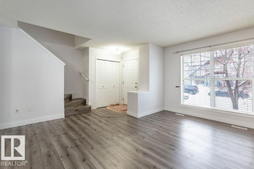 5612 202 Street, Edmonton, AB - Indoor Photo Showing Other Room