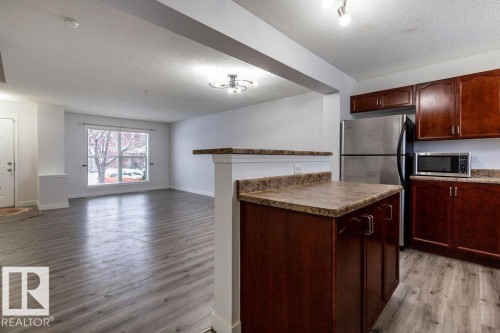 5612 202 Street, Edmonton, AB - Indoor Photo Showing Kitchen