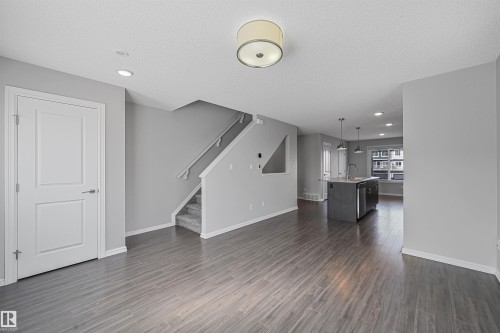 34 2215 24 Street, Edmonton, AB - Indoor