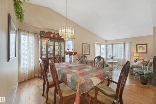 44 Lennox Drive, St. Albert, AB - Indoor Photo Showing Dining Room