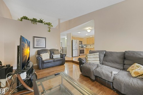 44 Lennox Drive, St. Albert, AB - Indoor Photo Showing Living Room